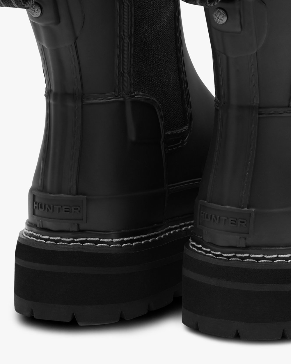 Womens Chelsea Boots - Hunter Refined Stitch Detail (38ACMNRUK) - Black